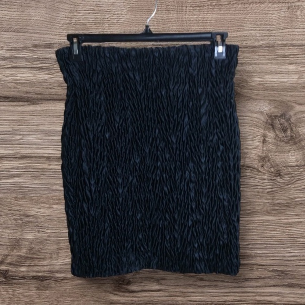 NWT vintage Cache crinkle stretch black skirt. Medium. Deadstock.